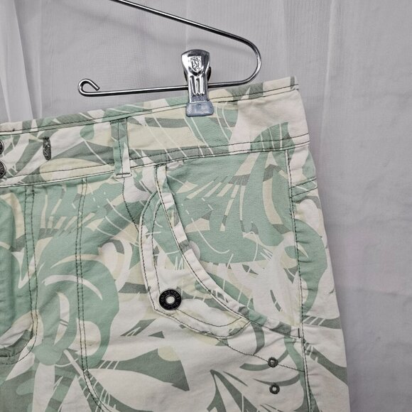 Vintage Gloria Vanderbilt Green Tropical Bermuda Cargo Shorts 16 - Picture 4 of 14